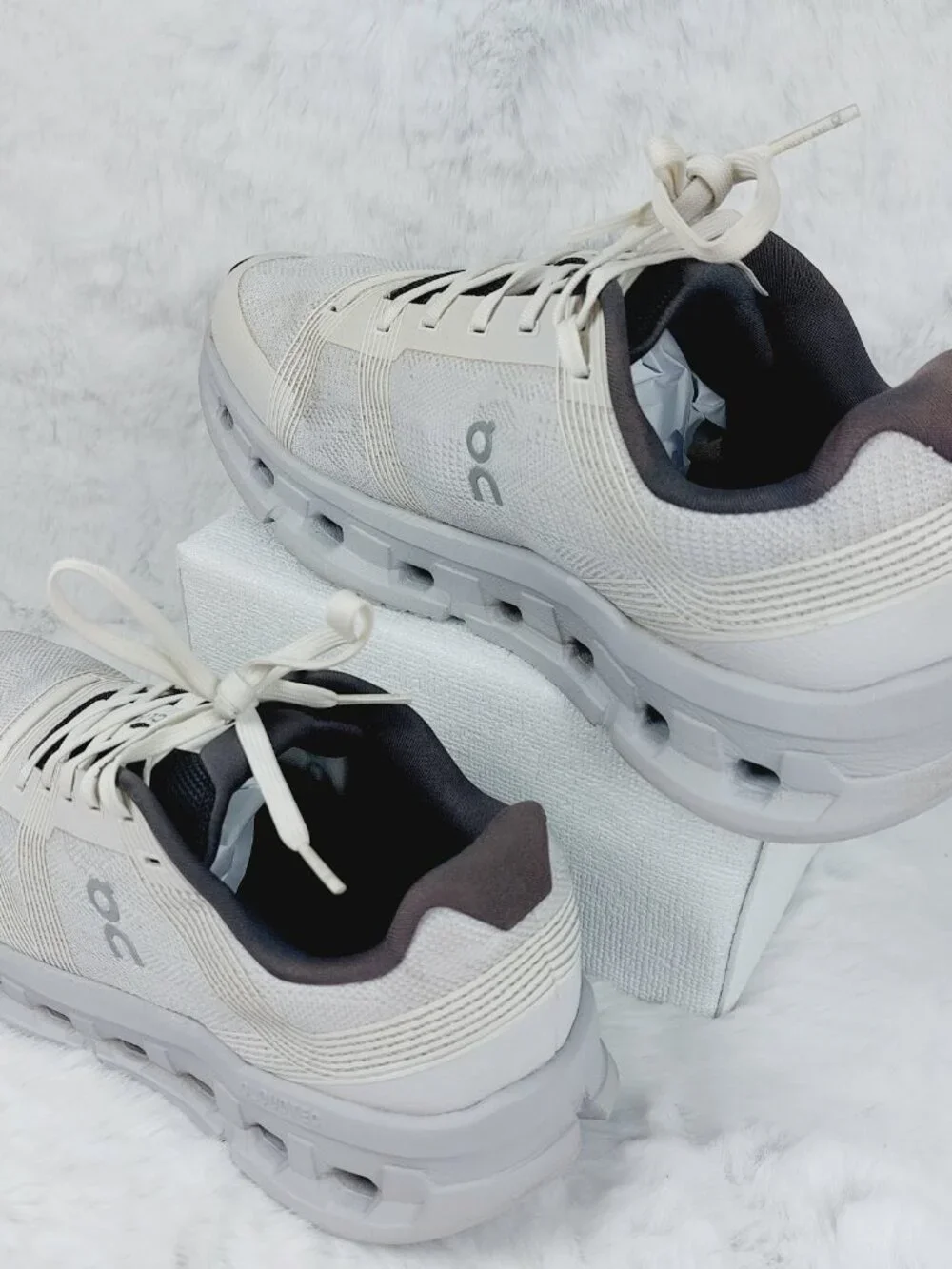 On Run Women's White Glacier Cloudgo Mesh Athletic Running Shoes Size 9 - Picture 5 of 10
